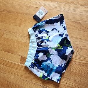 NWT North Face wander shorts size XS